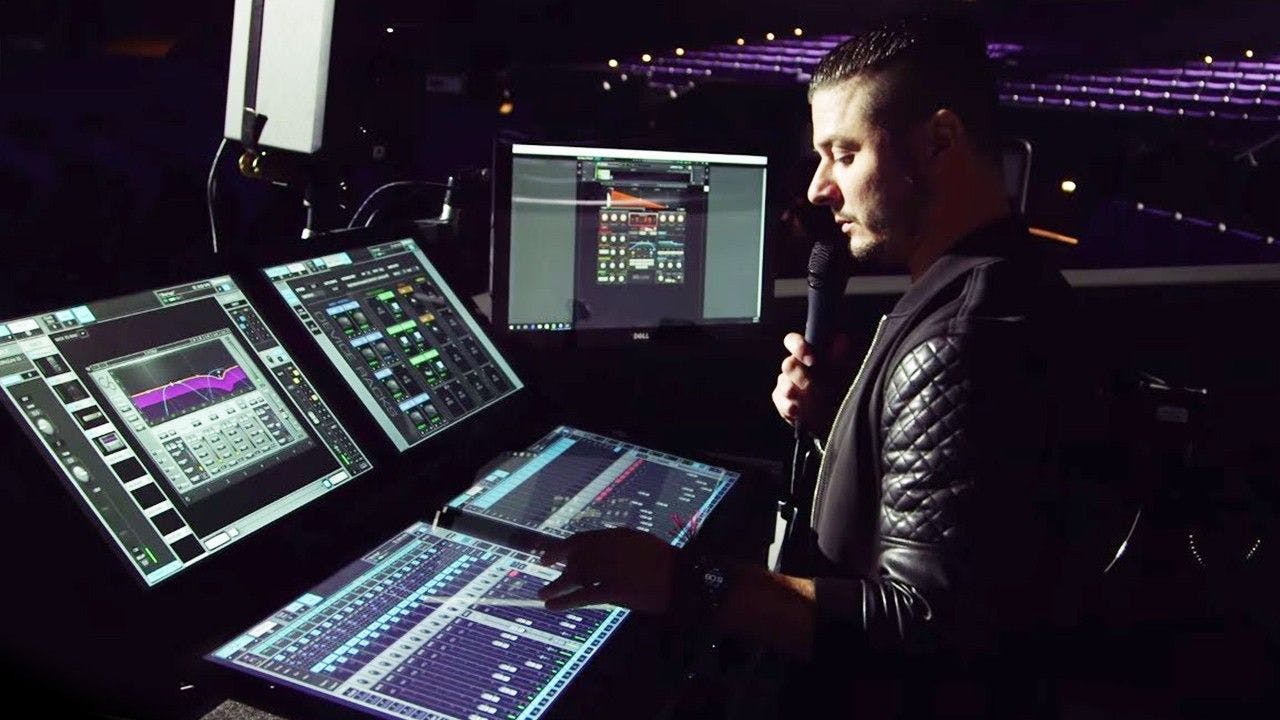 Mixing Pitbull Live with eMotion LV1